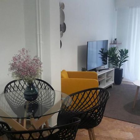 アテネElegant & Charming Apt. In The Hilton Areaアパートメント エクステリア 写真