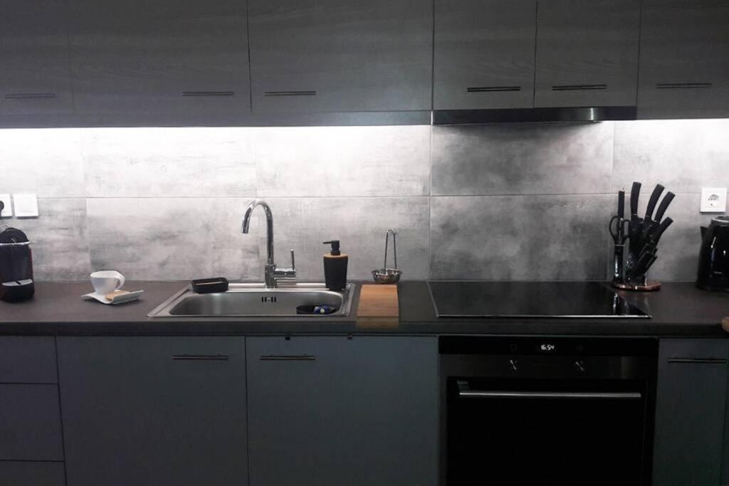 アテネElegant & Charming Apt. In The Hilton Areaアパートメント エクステリア 写真