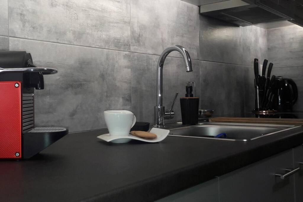 アテネElegant & Charming Apt. In The Hilton Areaアパートメント エクステリア 写真