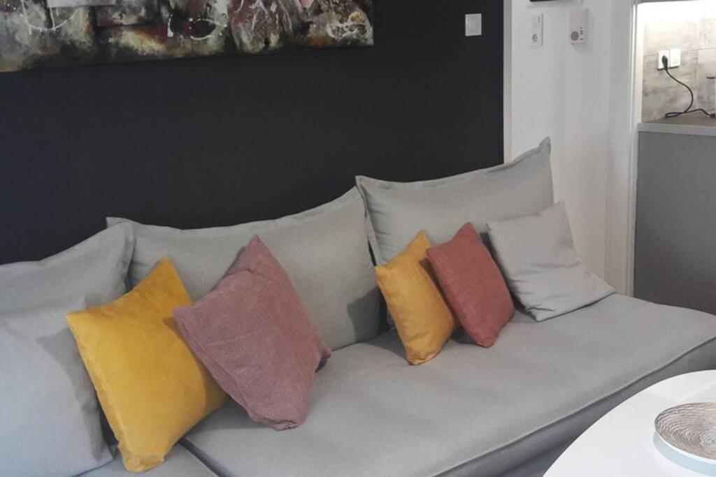 アテネElegant & Charming Apt. In The Hilton Areaアパートメント エクステリア 写真